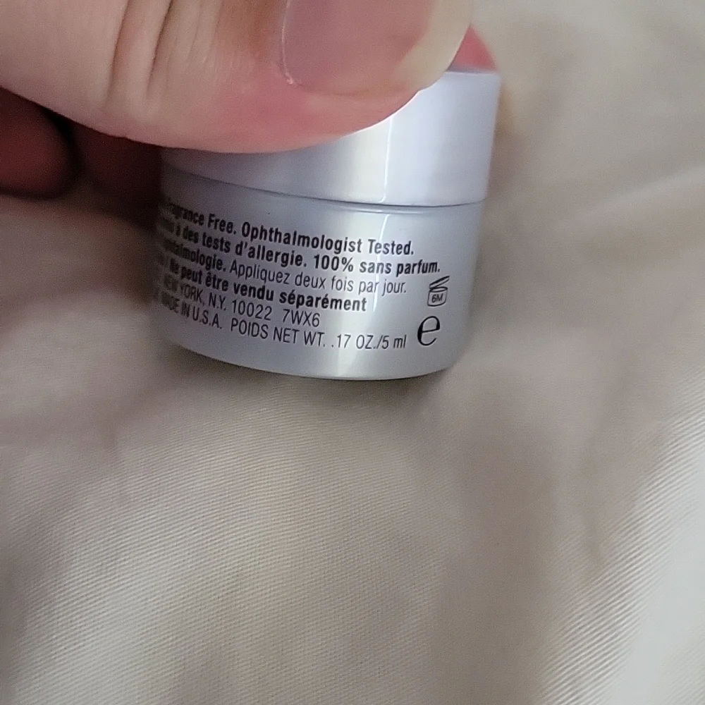NWOT CLINIQUE Repair laser focus